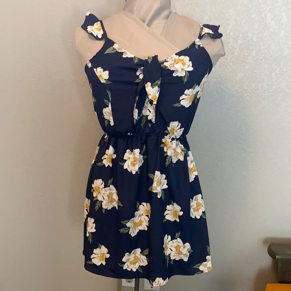 Navy and white floral dress size Medium